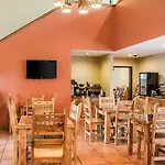 Econo & South Hotel 5*