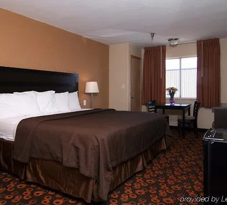 Econo & South Hotel