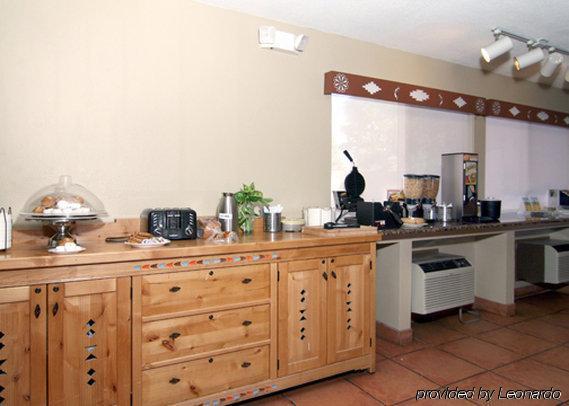 Hotel Econo & South 2*